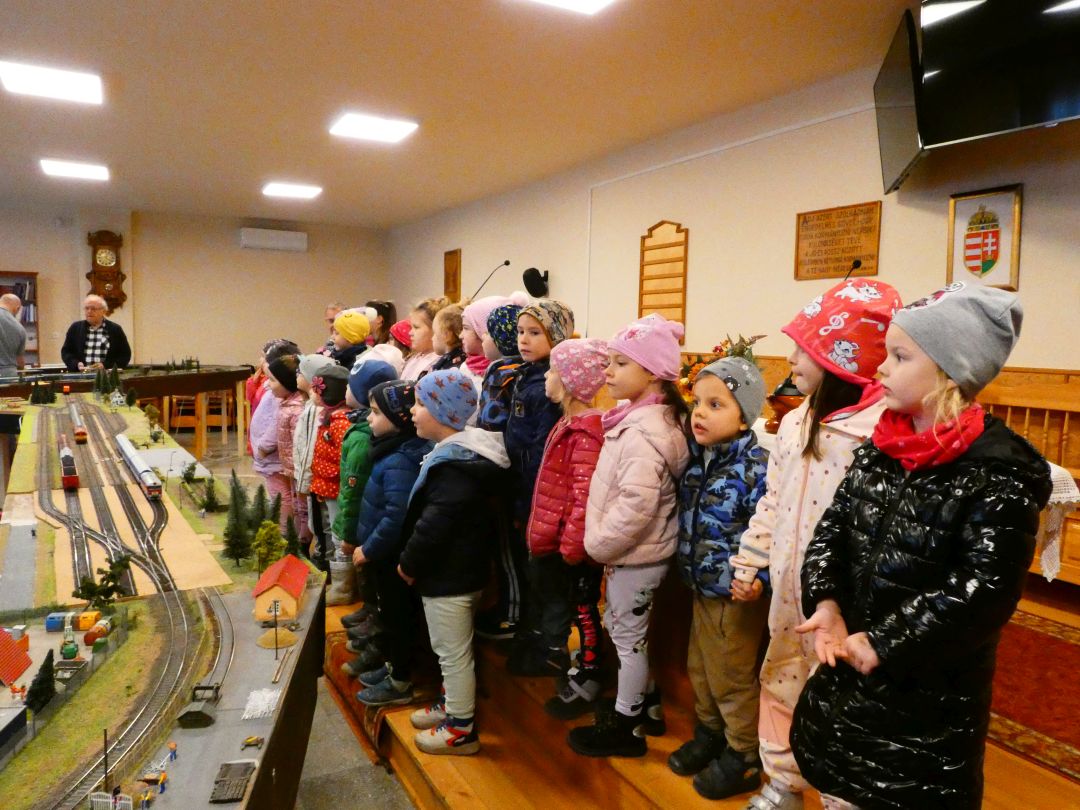 Vasútmodell kiállítás a gyülekezeti teremben